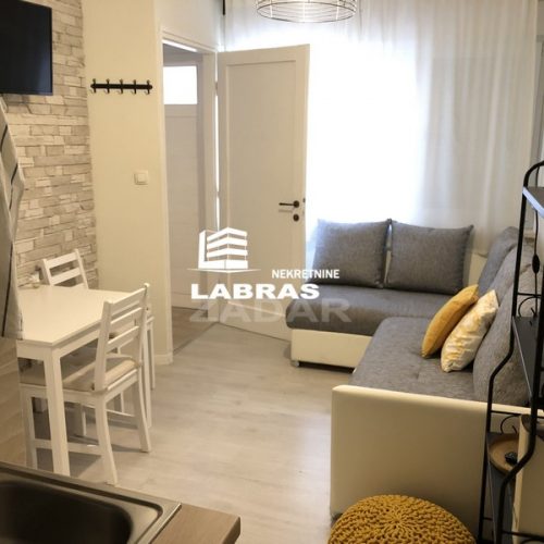 Stan: Zadar-Poluotok, 48 m2 – 2 apartmana za turizam