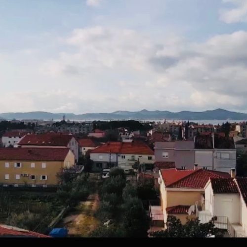 NOVOGRADNJA! Zadar – MELADA! – Top lokacija – Pogled na more – jednosobni i dvosobni stanovi – KROVNE TERASE